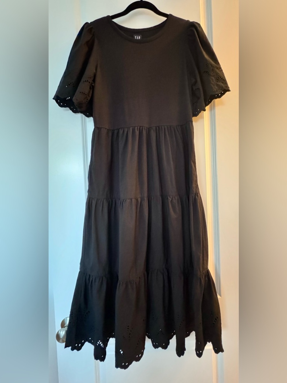 GAP Black Eyelet Tiered Midi Dress - Picture 4 of 6